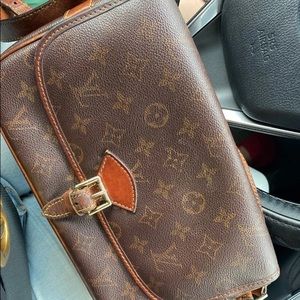 Louis Vuitton Cross Body
